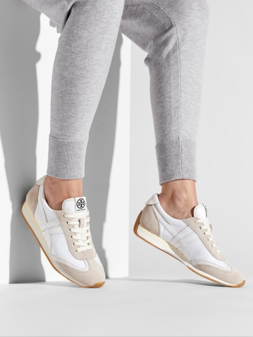 Tory Burch Women's Hank Court Sneaker Size 8 M Beige/ Cream Suede 82187